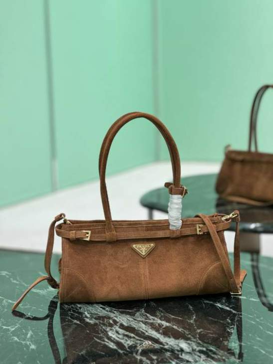 Picture of Prada Handbags _SKUfw171854732fw